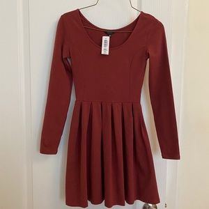 Aritzia Talula LAMBETH DRESS Heather Mars Red